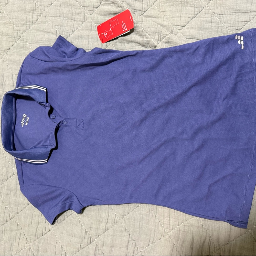Women’s golf shirt